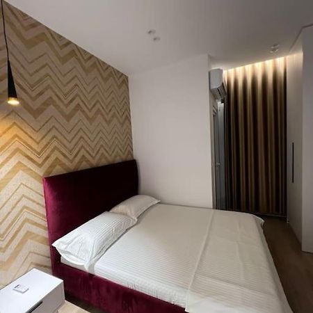 Spacious Apartment Ish-Blloku Area تيرانا المظهر الخارجي الصورة
