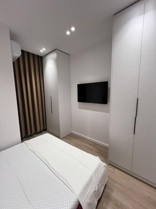 Spacious Apartment Ish-Blloku Area تيرانا المظهر الخارجي الصورة