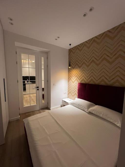 Spacious Apartment Ish-Blloku Area تيرانا المظهر الخارجي الصورة