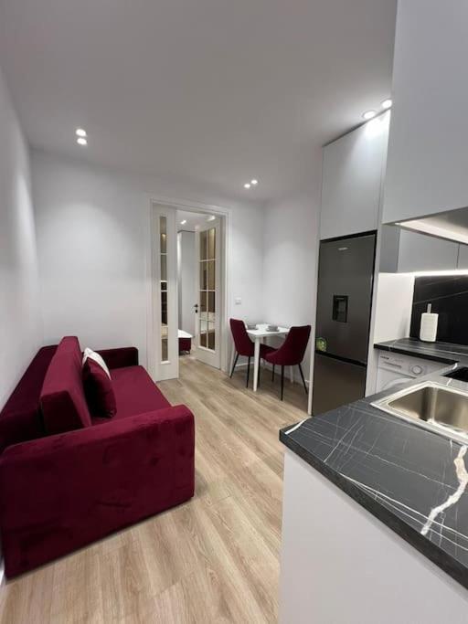 Spacious Apartment Ish-Blloku Area تيرانا المظهر الخارجي الصورة