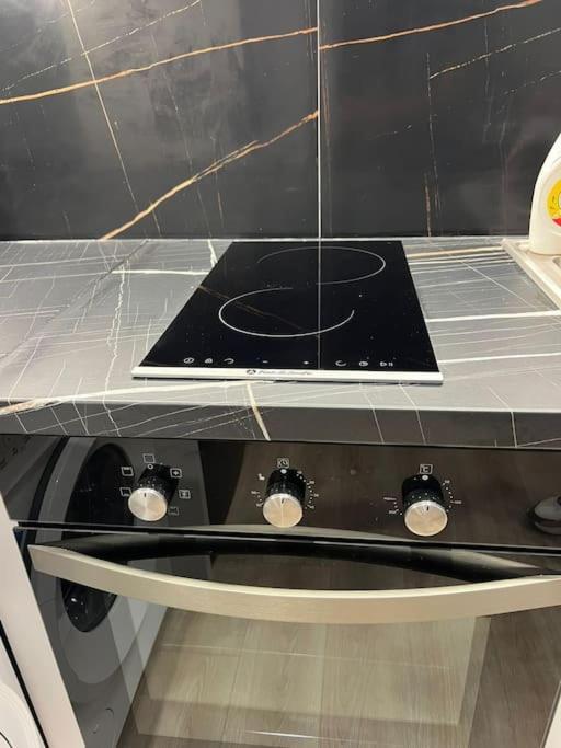 Spacious Apartment Ish-Blloku Area تيرانا المظهر الخارجي الصورة